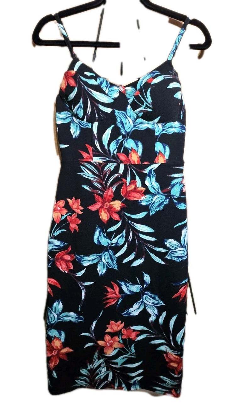 No Boundaries Juniors' Midi sleeveless Dress curve-hugging black floral M (7-9)